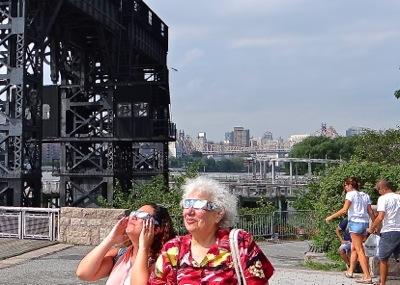 manhattan solar eclipse photos nyc 2017