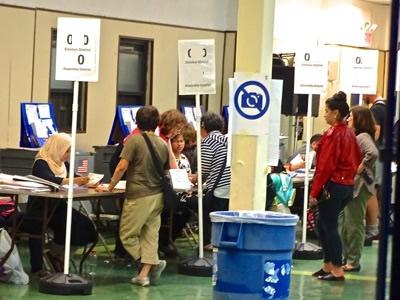 2018 democratic primary in nyc nys elections voting booth photos