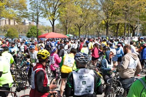 5 boro bike tour astoria park queens